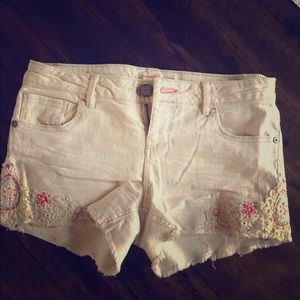 Never worn embroidered denim shorts! Size 9